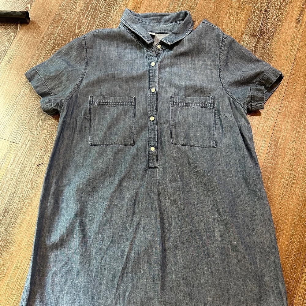 Old Navy Short-Sleeve Chambray Dress